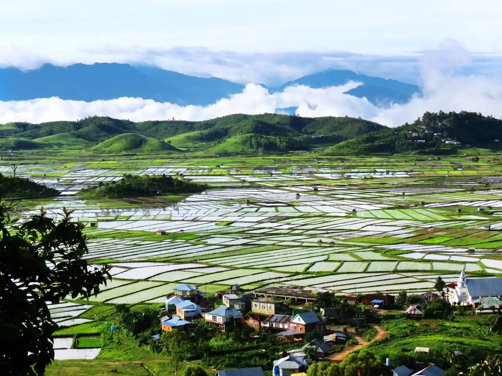 Imphal, Loktak Lake & Moirang Tour Package