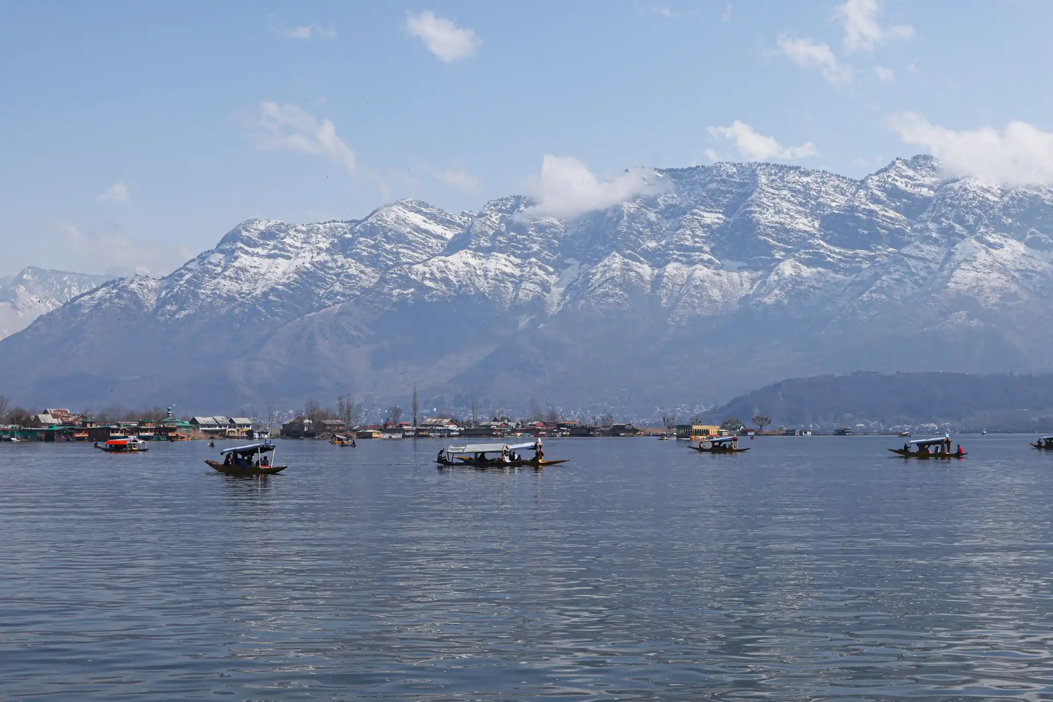 Srinagar Houseboat Tour Package